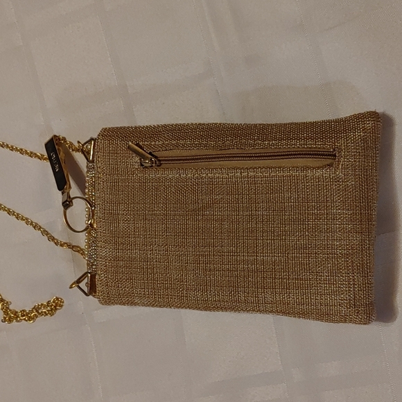 Clutch Purse with Strap and Saree Clip - Picture 2 of 12